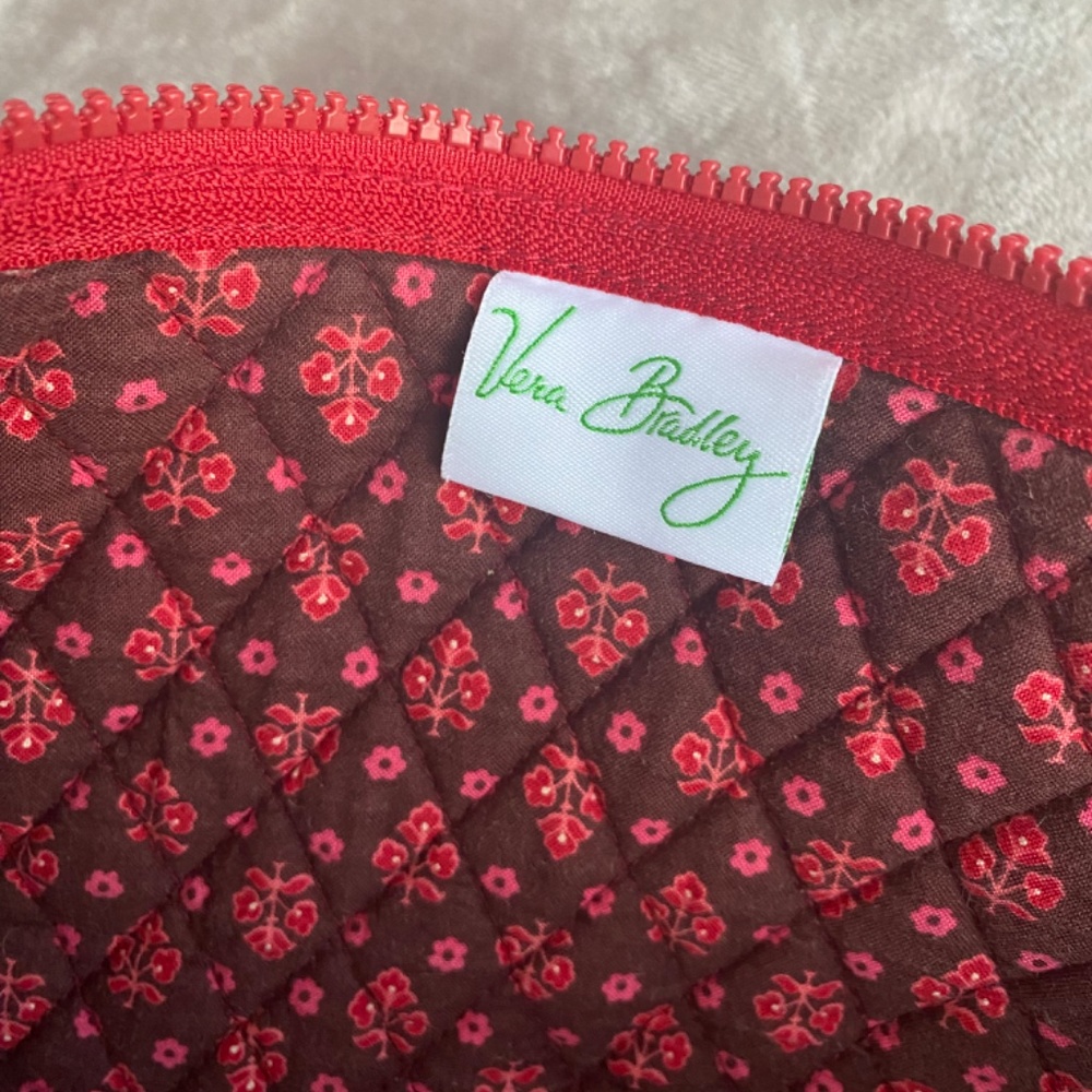 🎉Vera Bradley Quilted Paisley Travel Duffel Bag🎉, Retired Mesa Red Paisl… - Picture 4 of 4